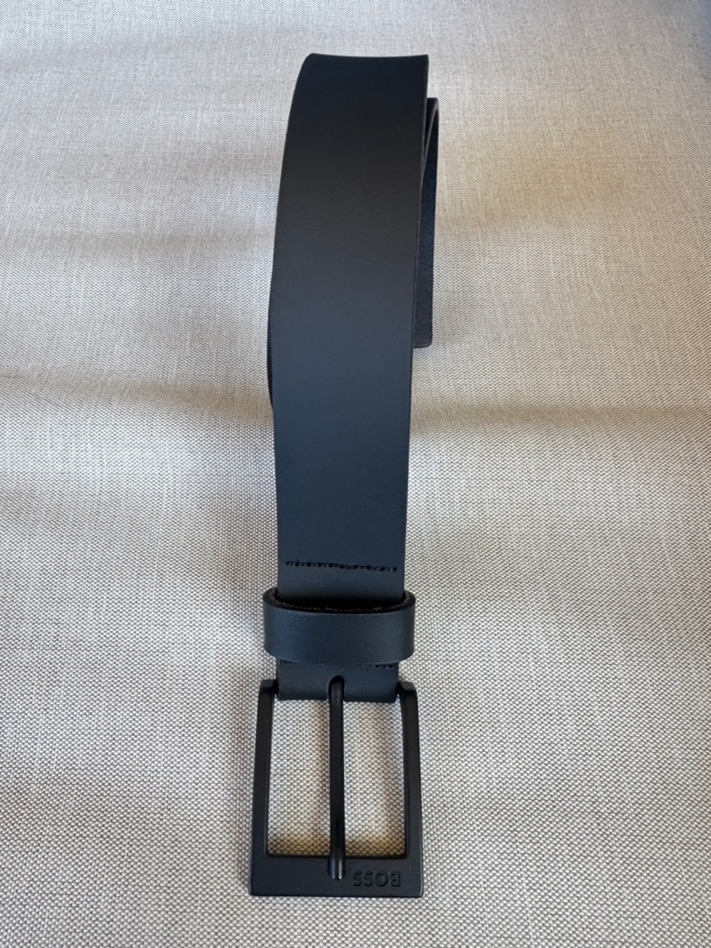 Boss Urban SZ 35 Black Men’s Leather Belt with Matte Black Buckle - Picture 2 of 5